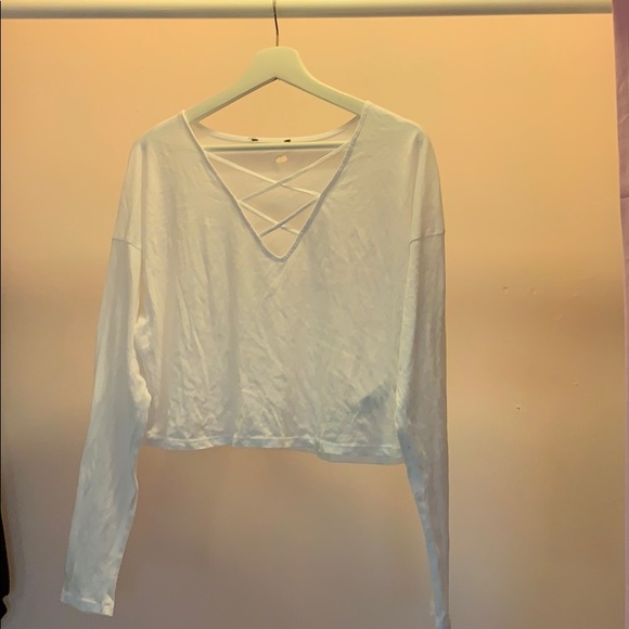Charlotte Russe Tops - White long sleeved Crop top